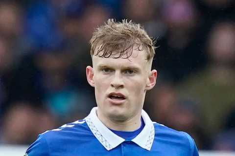 Man Utd at Risk of Missing Out on Everton Defender Jarrad Branthwaite Transfer