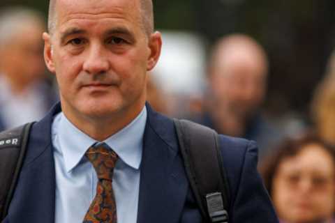 Ben Wallace compared to WWI general drinking wine by Tory MP