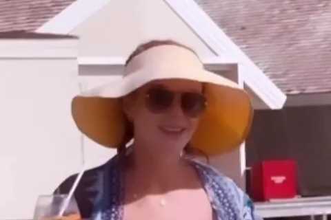Amanda Holden flaunts enviable abs in stunning bikini photos – then swiftly removes them