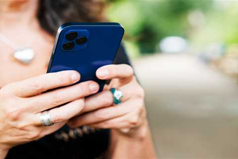 Millions Warned of Mobile Phone Bill 'Rip Off' - How to Cut Costs to £3.79