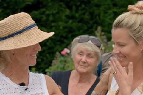 Antiques Roadshow guest stunned by valuation of family heirloom bird brooch