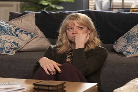 Coronation Street Fans Outraged Over Toyah Battersby Blunder in 'Bad Taste' Baby Storyline