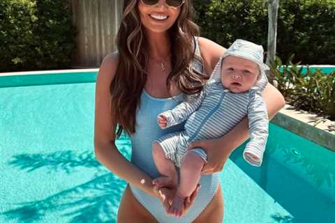 Love Island star Kendall Rae Knight wows fans in swimsuit just 2 months after giving birth