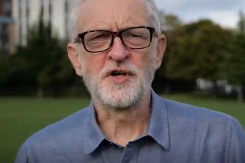 Sir Keir Starmer faces mutiny as Labour councillor backs Jeremy Corbyn