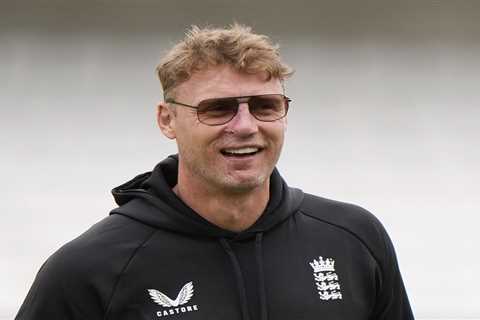 Freddie Flintoff smiles as he arrives in Cardiff for England’s T20 World Cup warm-up with Top Gear..