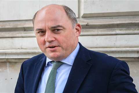 Labour's Hypocrisy: Granting Voting Rights to 16-Year-Olds While Scoffing at National Defence..