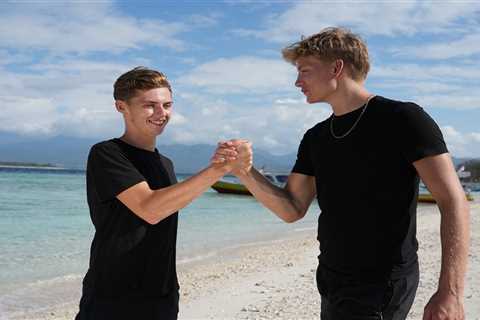 A Best Friend Duo Wins Cash Prize in Race Across The World