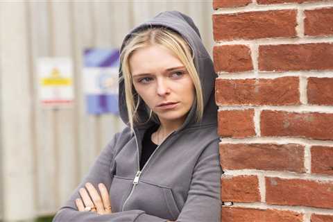 Inside the Life of Coronation Street's Lauren Bolton Star