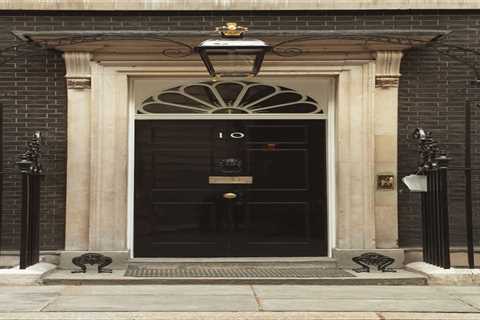 The UK General Election: Final Pitches from Sunak, Starmer, and Farage