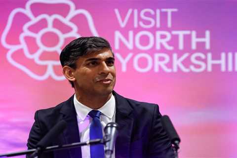 Rishi Sunak lands back in London ahead of resignation at Palace after Labour's victory