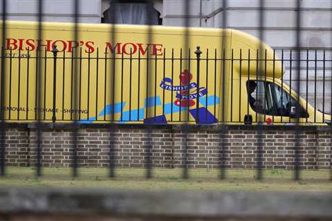 Downing Street sees the arrival of a removal van as Rishi Sunak steps down after Tory's election..
