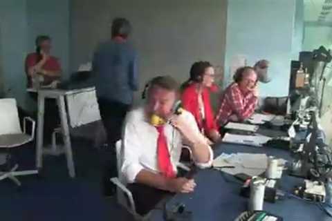 Watch Phil Tufnell struggle to contain himself as co-commentator mentions ‘bareback riding’ leading ..