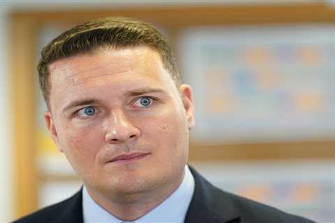 Health Secretary Wes Streeting defends ban on puberty blockers after backlash from Labour MPs