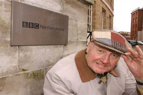 Tributes pour in for BBC broadcaster John Bennett