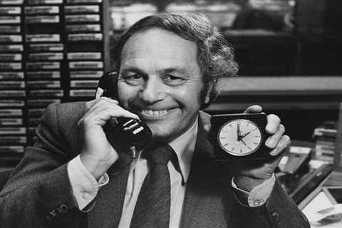 Veteran BBC Presenter Predicts BBC's Demise Within a Decade