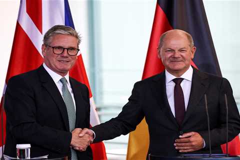 Keir Starmer leaves door open for EU migrants to move to Britain