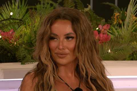 Love Island Feud Erupts as Fan Favourite Unfollows Finalist Couple