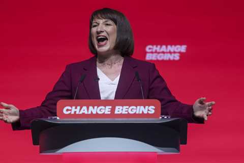 Rachel Reeves left red-faced after nurses reject inflation-busting rise
