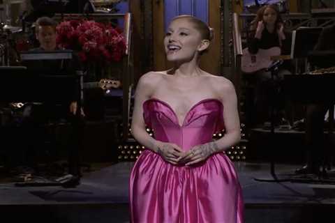 Ariana Grande Kisses SNL Co-Star and Makes US Election Prediction