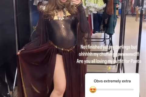 Charlotte Dawson Flaunts Baby Bump in Skintight Panto Outfit
