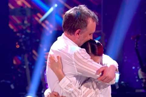Strictly fans touched by Dianne's sweet message to Chris