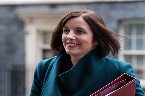 Calls to Scrap Shakespeare from Schools Rejected by Education Secretary