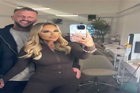 MAFS Groom Ross Shares Loved-Up Pics with New Girlfriend