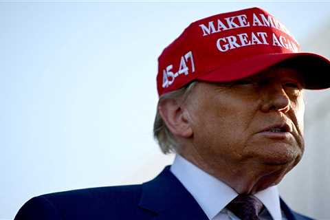 Trump's Trade War Sparks Dollar Surge: 25% Tariffs on Mexican & Canadian Goods