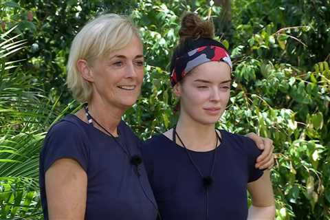 Brave I’m A Celebrity Star Jane Moore Praised by Ant and Dec after Dramatic Underwater Bushtucker..