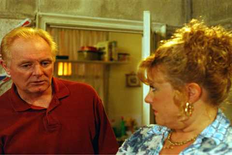Coronation Street fans speculate on the mysterious death of Les Battersby