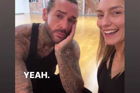 Strictly Come Dancing: Pro Jowita Pryzstal Flirts with Celebrity Partner Pete Wicks in Rehearsals