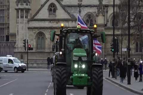 Hundreds of Farmers Descend on Central London in Mass Tractor Protest Over Labour’s ‘Devastating’..