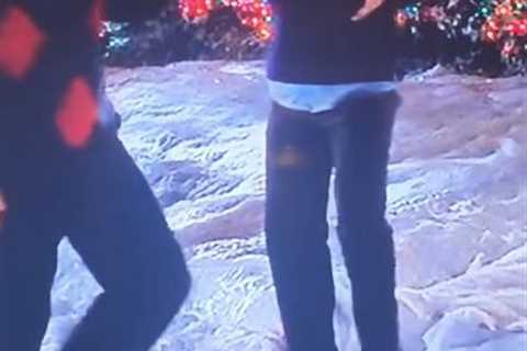 Dawson's Creek Fans Shocked by Snow Blunder in Festive Episode