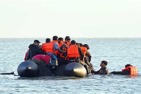 Milestone reached as over 150,000 illegal migrants arrive on UK shores