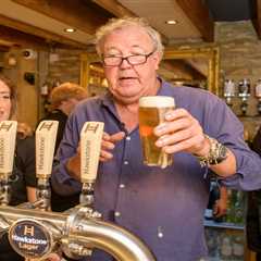 Jeremy Clarkson's Pub Warns Punters About Thefts Amid Financial Struggles