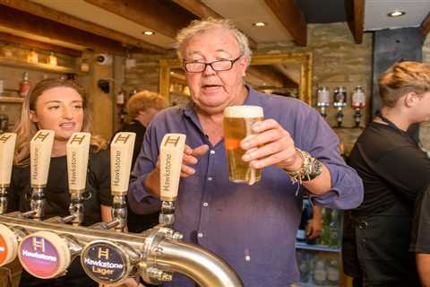 Jeremy Clarkson's Pub Warns Punters About Thefts Amid Financial Struggles