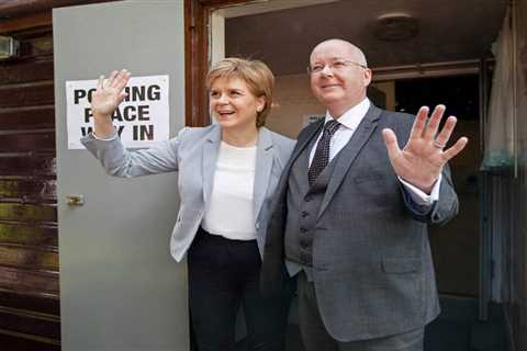 Nicola Sturgeon & husband Peter Murrell confirm split