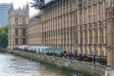 Parliament's Stranger's Bar closed amid spiking investigation