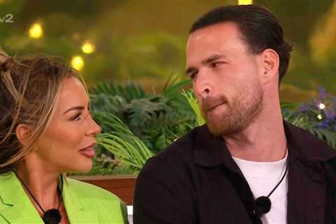 Love Island viewers spot Ronnie's real feelings after kiss drama
