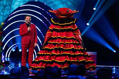The Masked Singer Fans Convinced Dressed Crab is Top US Star
