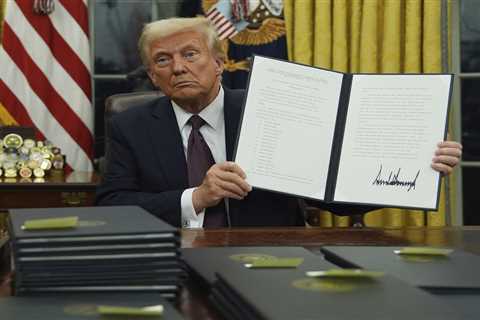 Trump may launch airstrikes in Mexico to crush cartels, security expert says