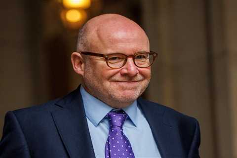 Attorney General under fire for keeping past earnings secret