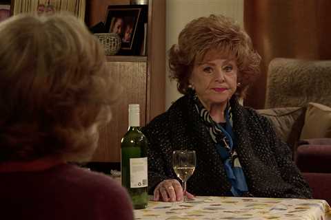 Coronation Street crisis: Stars set to quit as ITV slashes schedule