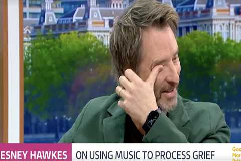 Chesney Hawkes Breaks Down in Tears Over Death of Best Mate Live on GMB