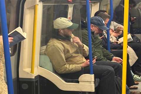 London commuters surprised by Hollywood star riding the Tube