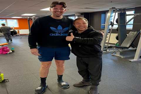 Actor Tyler Smith surprised to meet Hollywood A-lister Stephen Graham at the gym