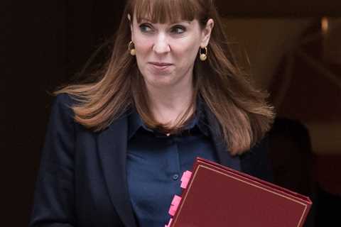 Government to cut big spending on credit cards amid misuse fears