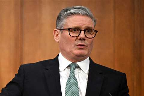 Keir Starmer accepts apology from cabinet minister Jonathan Reynolds over misrepresenting his legal ..