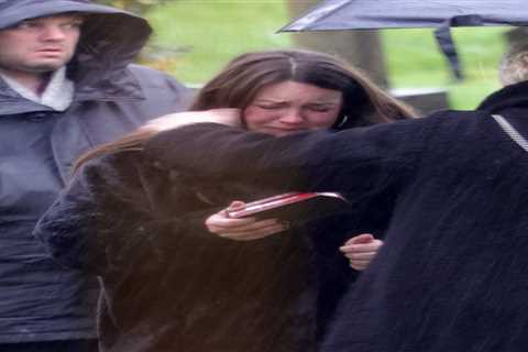 Heartbreaking scenes as Stacey Slater breaks down at Martin Fowler's funeral