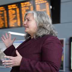 Transport Secretary calls for end to outdated practices for seven-day railway